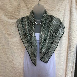 Diane Von Furstenberg Green/White Patterned Scarf